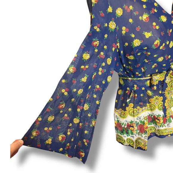 Authentic 1970s Vintage Two-Piece Set – Navy Floral Border Print - Picture 5 of 7